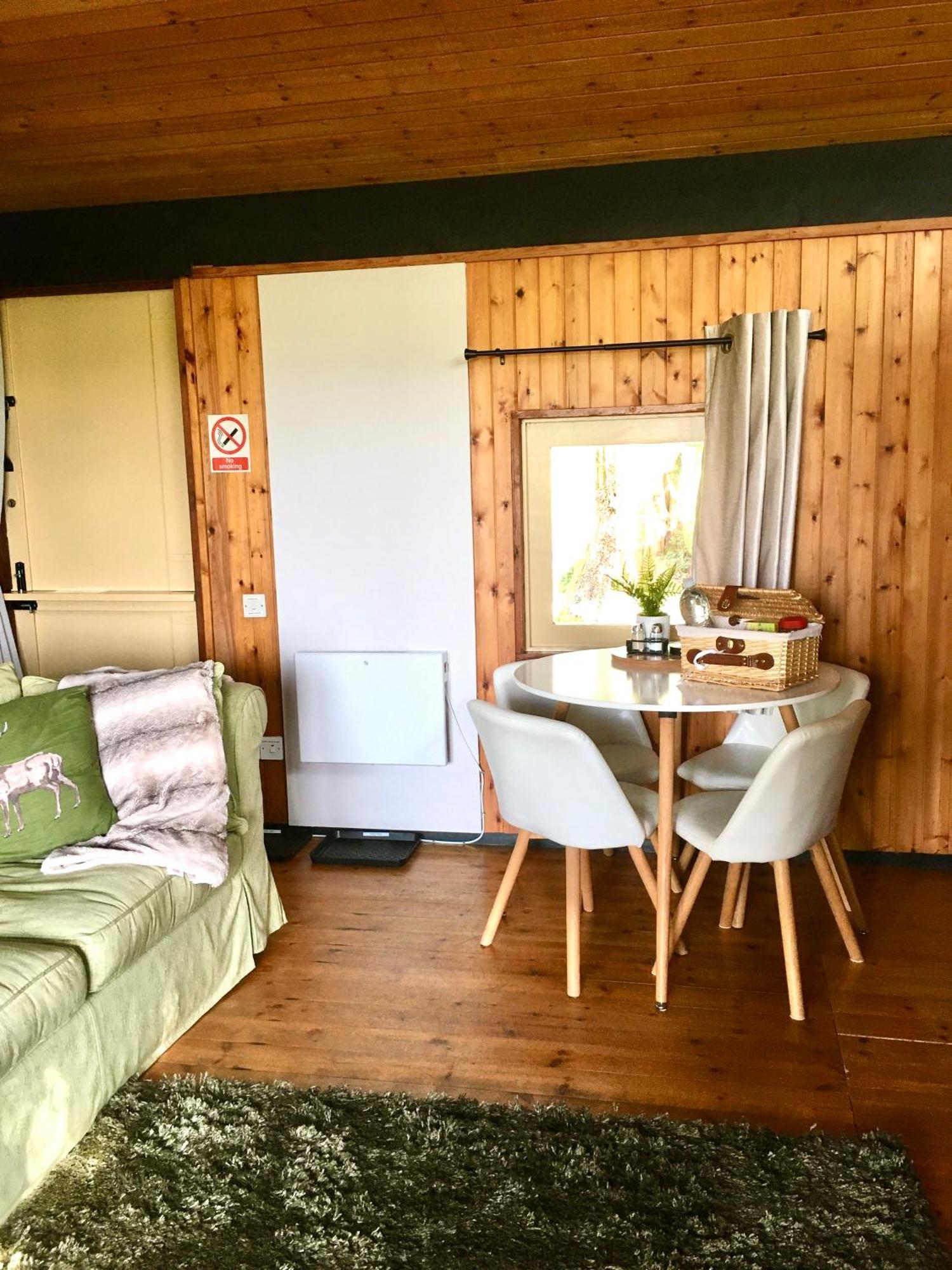 Caban Cwtch Villa Cenarth Eksteriør bilde